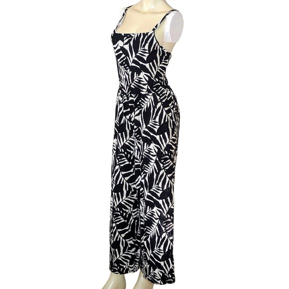 Old Navy Black and White Palm Print Jumpsuit Size Women Medium - Picture 3 of 12
